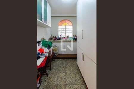 Casa à venda com 700m², 7 quartos e 4 vagasQuarto de serviço