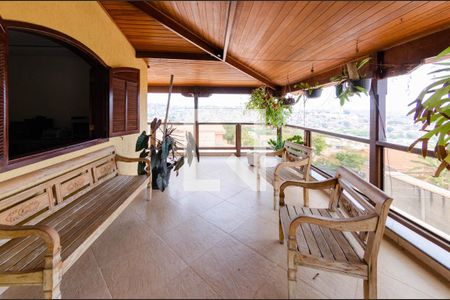 Casa à venda com 700m², 7 quartos e 4 vagasVaranda