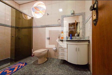 Casa à venda com 700m², 7 quartos e 4 vagasBanheiro suíte