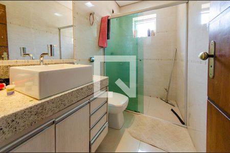 Casa à venda com 700m², 7 quartos e 4 vagasBanheiro 2