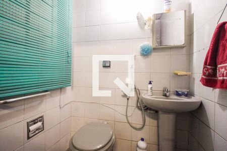 Casa à venda com 330m², 4 quartos e 2 vagas Casa à venda com 330m², 4 quartos e 2 vagasBanheiro 3