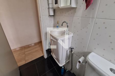 Casa à venda com 150m², 3 quartos e 2 vagasBanheiro 1