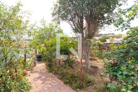 Casa à venda com 110m², 3 quartos e sem vaga Casa à venda com 110m², 3 quartos e sem vagaJardim