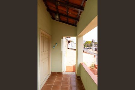 Casa à venda com 110m², 3 quartos e sem vaga Casa à venda com 110m², 3 quartos e sem vagaVaranda