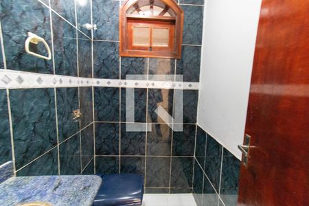 Casa à venda com 270m², 3 quartos e 3 vagasBanheiro 2