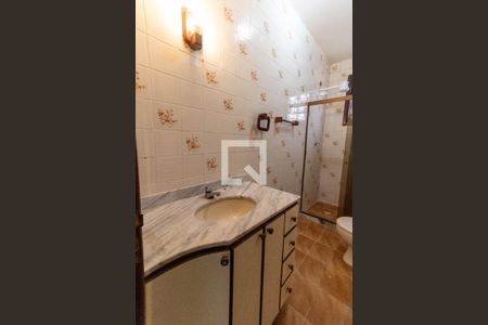 Casa à venda com 270m², 3 quartos e 3 vagasBanheiro