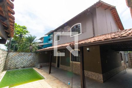 Casa à venda com 270m², 3 quartos e 3 vagasÁrea Externa