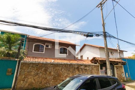 Casa à venda com 270m², 3 quartos e 3 vagasFachada 