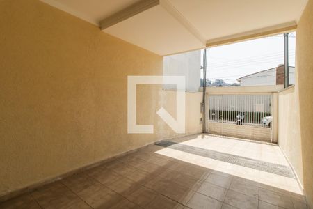 Casa à venda com 145m², 3 quartos e 2 vagas Casa à venda com 145m², 3 quartos e 2 vagasGaragem