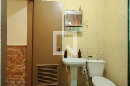 Casa à venda com 252m², 2 quartos e 5 vagas Casa à venda com 252m², 2 quartos e 5 vagasBanheiro da Suíte