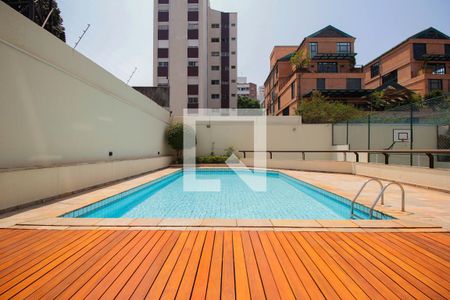 Apartamento à venda com 129m², 4 quartos e 2 vagas Apartamento à venda com 129m², 4 quartos e 2 vagasPiscina