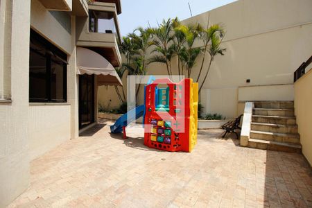 Apartamento à venda com 129m², 4 quartos e 2 vagas Apartamento à venda com 129m², 4 quartos e 2 vagasÁrea comum - Playground