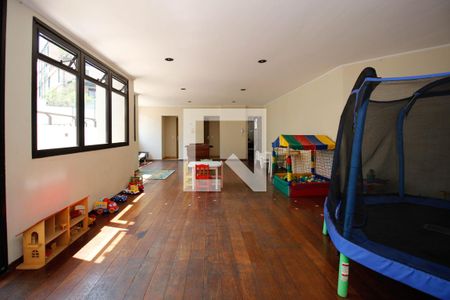 Apartamento à venda com 129m², 4 quartos e 2 vagas Apartamento à venda com 129m², 4 quartos e 2 vagasSalão de Festas