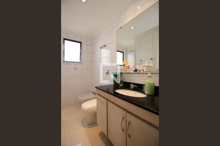 Apartamento à venda com 129m², 4 quartos e 2 vagas Apartamento à venda com 129m², 4 quartos e 2 vagasBanheiro