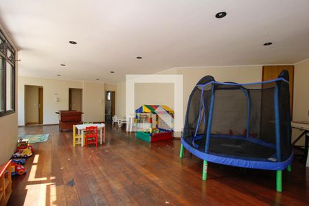 Apartamento à venda com 129m², 4 quartos e 2 vagas Apartamento à venda com 129m², 4 quartos e 2 vagasSalão de Festas