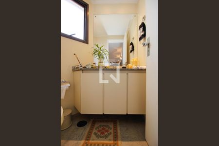 Apartamento à venda com 129m², 4 quartos e 2 vagas Apartamento à venda com 129m², 4 quartos e 2 vagasLavabo