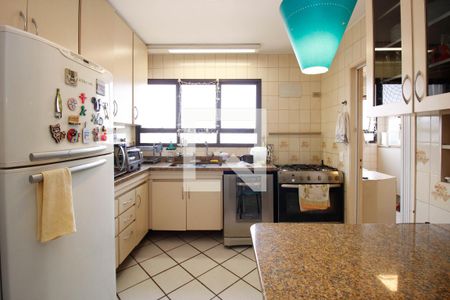 Apartamento à venda com 129m², 4 quartos e 2 vagas Apartamento à venda com 129m², 4 quartos e 2 vagasCozinha