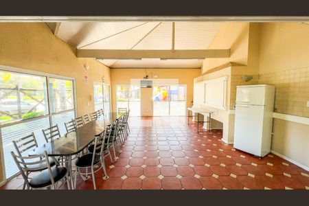 Casa de condomínio à venda com 84m², 3 quartos e 2 vagas Casa de condomínio à venda com 84m², 3 quartos e 2 vagasÁrea comum - Salão de festas