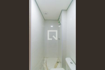 Apartamento à venda com 46m², 2 quartos e 1 vaga Apartamento à venda com 46m², 2 quartos e 1 vagaBanheiro