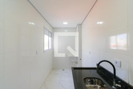 Apartamento à venda com 46m², 2 quartos e 1 vaga Apartamento à venda com 46m², 2 quartos e 1 vagaCozinha e Área de Serviço