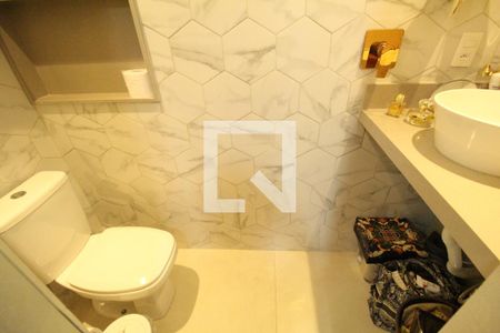 Apartamento à venda com 105m², 2 quartos e 1 vagaÁrea de serviço - Banheiro