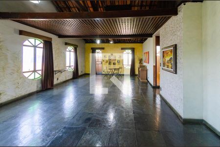 Casa à venda com 305m², 7 quartos e 3 vagasÁrea Externa-Salão