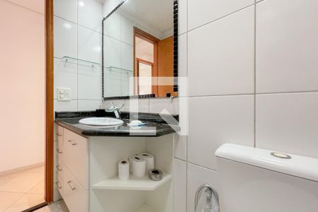 Apartamento à venda com 64m², 2 quartos e 1 vaga Apartamento à venda com 64m², 2 quartos e 1 vagaBanheiro Social