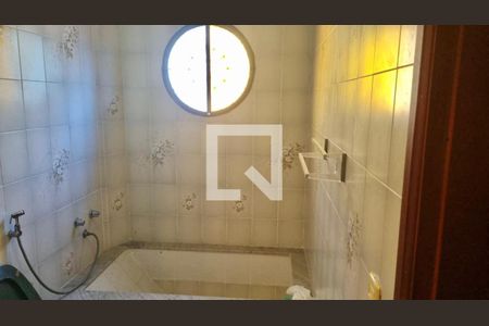 Casa à venda com 300m², 4 quartos e 2 vagas Casa à venda com 300m², 4 quartos e 2 vagasBanheiro da suíte 2