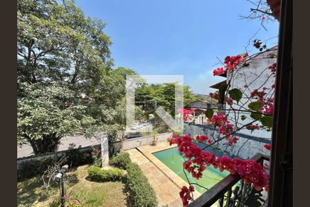 Casa à venda com 300m², 4 quartos e 2 vagas Casa à venda com 300m², 4 quartos e 2 vagasSuíte 2 - Varanda