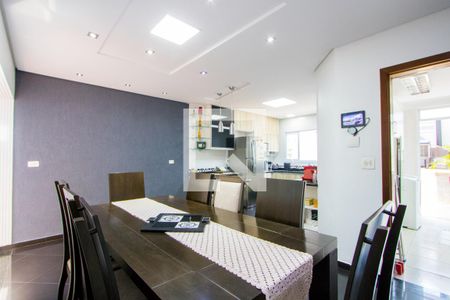 Casa à venda com 172m², 3 quartos e 2 vagas Casa à venda com 172m², 3 quartos e 2 vagasCozinha/Copa