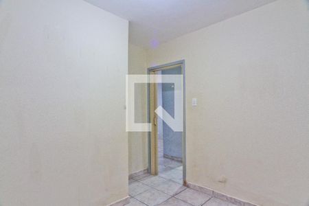 Quarto 2 de casa para alugar com 2 quartos, 90m² em Vila Cavaton, São Paulo