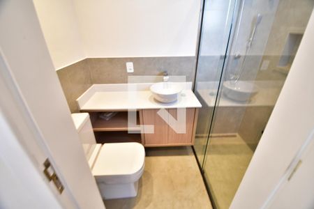 Casa de condomínio à venda com 213m², 3 quartos e 2 vagasBanheiro 2