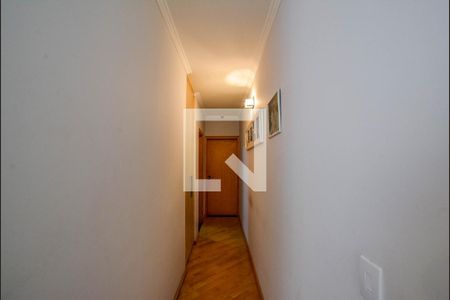 Casa à venda com 275m², 3 quartos e 3 vagas Casa à venda com 275m², 3 quartos e 3 vagasCorredor