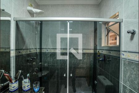 Casa à venda com 275m², 3 quartos e 3 vagas Casa à venda com 275m², 3 quartos e 3 vagasBanheiro da Suíte 2