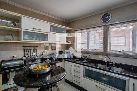 Casa à venda com 275m², 3 quartos e 3 vagas Casa à venda com 275m², 3 quartos e 3 vagasCozinha