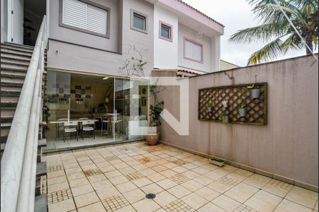Casa à venda com 275m², 3 quartos e 3 vagas Casa à venda com 275m², 3 quartos e 3 vagasQuintal
