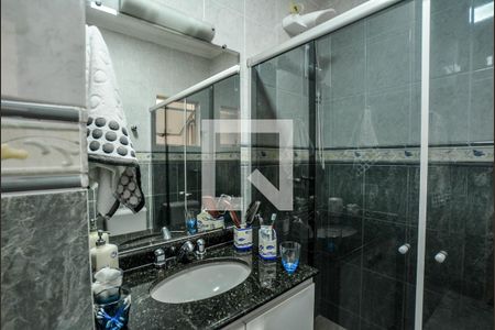 Casa à venda com 275m², 3 quartos e 3 vagas Casa à venda com 275m², 3 quartos e 3 vagasBanheiro da Suíte 2