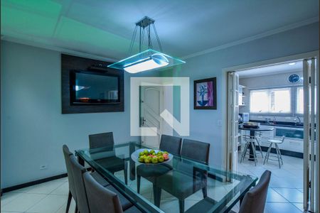 Casa à venda com 275m², 3 quartos e 3 vagas Casa à venda com 275m², 3 quartos e 3 vagasSala de Jantar