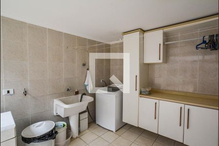 Casa à venda com 275m², 3 quartos e 3 vagas Casa à venda com 275m², 3 quartos e 3 vagasÁrea de Serviço