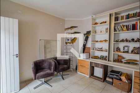 Casa à venda com 275m², 3 quartos e 3 vagas Casa à venda com 275m², 3 quartos e 3 vagasQuarto de Serviço