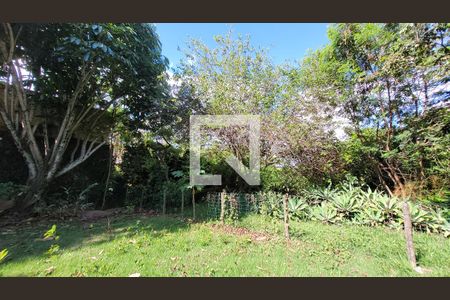 Casa de condomínio à venda com 400m², 5 quartos e 4 vagasQuintal