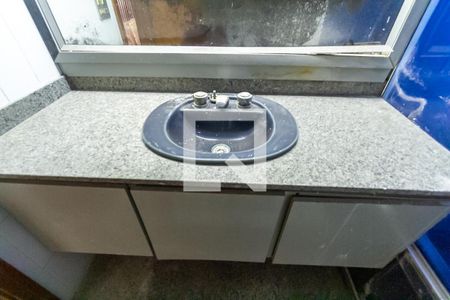 Apartamento à venda com 226m², 4 quartos e 3 vagas Apartamento à venda com 226m², 4 quartos e 3 vagasBanheiro da Suíte 1