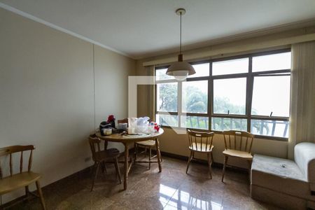 Apartamento à venda com 226m², 4 quartos e 3 vagas Apartamento à venda com 226m², 4 quartos e 3 vagasCopa