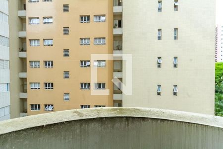 Apartamento à venda com 226m², 4 quartos e 3 vagas Apartamento à venda com 226m², 4 quartos e 3 vagasVista da Suíte 1