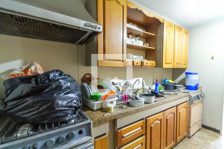 Apartamento à venda com 226m², 4 quartos e 3 vagas Apartamento à venda com 226m², 4 quartos e 3 vagasCozinha