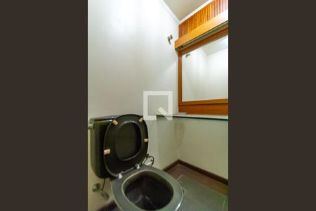 Apartamento à venda com 226m², 4 quartos e 3 vagas Apartamento à venda com 226m², 4 quartos e 3 vagasLavabo