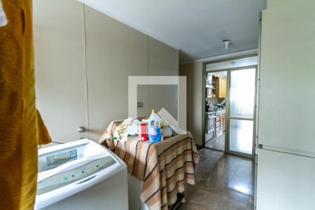 Apartamento à venda com 226m², 4 quartos e 3 vagas Apartamento à venda com 226m², 4 quartos e 3 vagasÁrea de Serviço