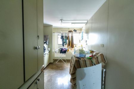 Apartamento à venda com 226m², 4 quartos e 3 vagas Apartamento à venda com 226m², 4 quartos e 3 vagasÁrea de Serviço