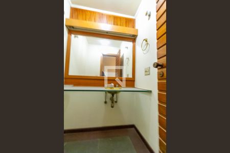 Apartamento à venda com 226m², 4 quartos e 3 vagas Apartamento à venda com 226m², 4 quartos e 3 vagasLavabo