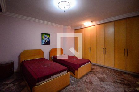 Apartamento à venda com 560m², 4 quartos e 5 vagas Apartamento à venda com 560m², 4 quartos e 5 vagasQuarto 2 - Suite